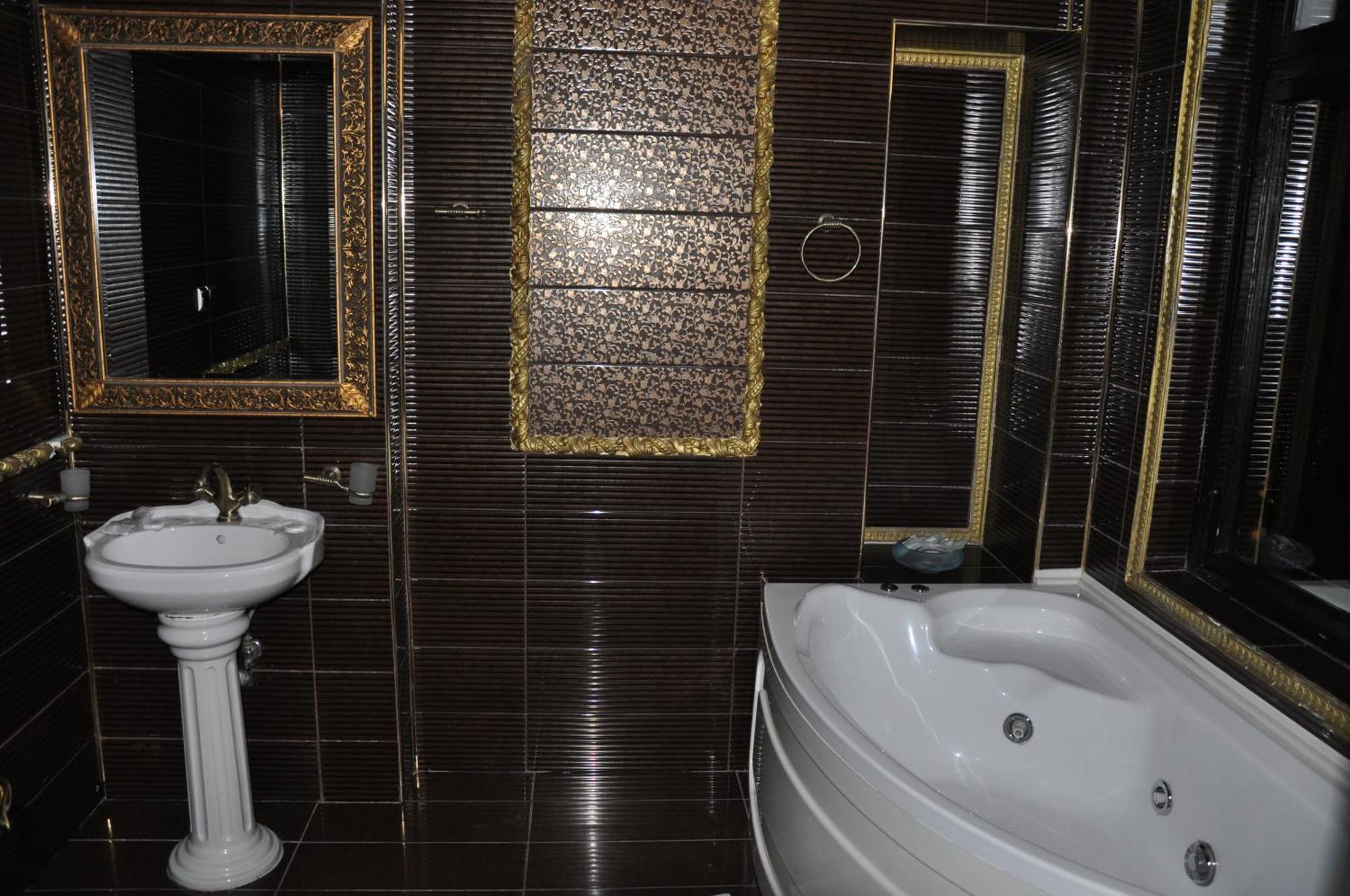 Hotel Casa Cu Farfurii Sinaia Pokoj fotografie
