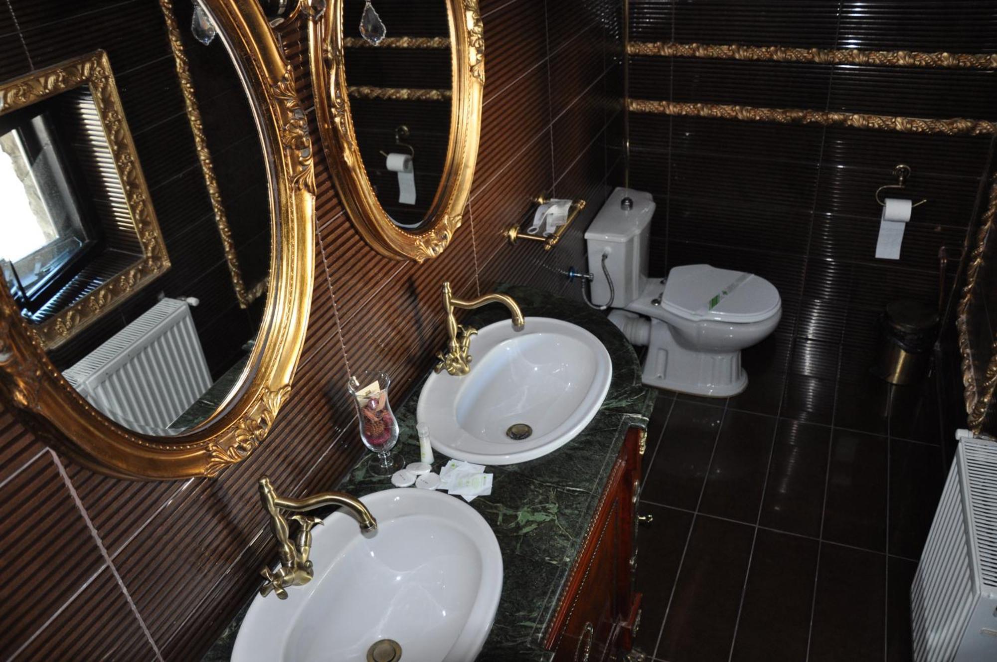 Hotel Casa Cu Farfurii Sinaia Pokoj fotografie